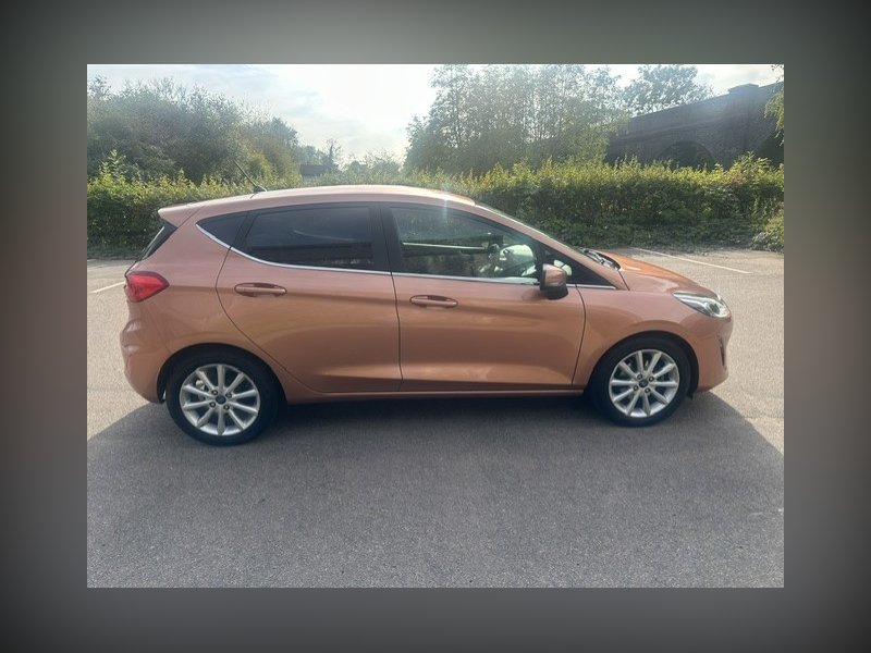 2017 Ford Fiesta Hatchback 1.0T EcoBoost Titanium BO Play Series Hatchback 5dr Petrol Auto Euro 6 s/s 100 ps
